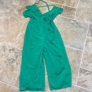Papaya Kelly Green Jumpsuit very vice preowned condition fully lined size S